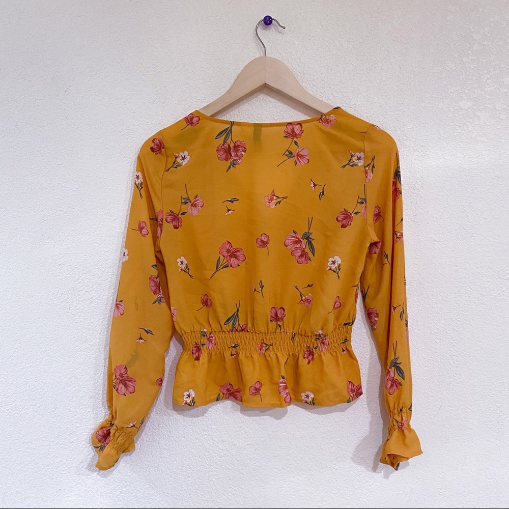 H&M yellow floral blouse - Picture 2 of 3